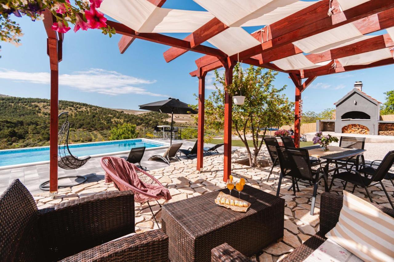 Guest House "The View" - With A Pool Donje Polje المظهر الخارجي الصورة