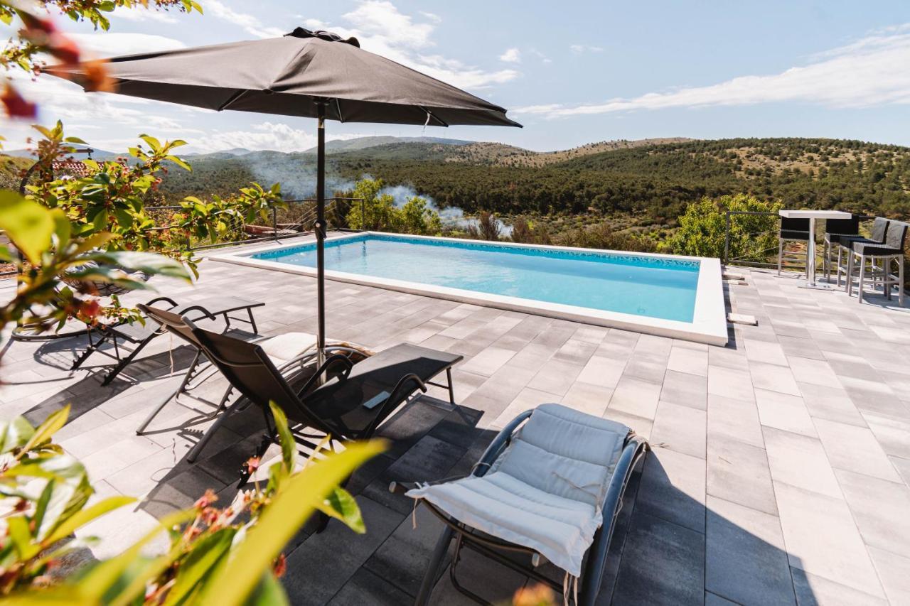 Guest House "The View" - With A Pool Donje Polje المظهر الخارجي الصورة