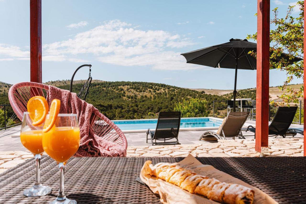 Guest House "The View" - With A Pool Donje Polje المظهر الخارجي الصورة
