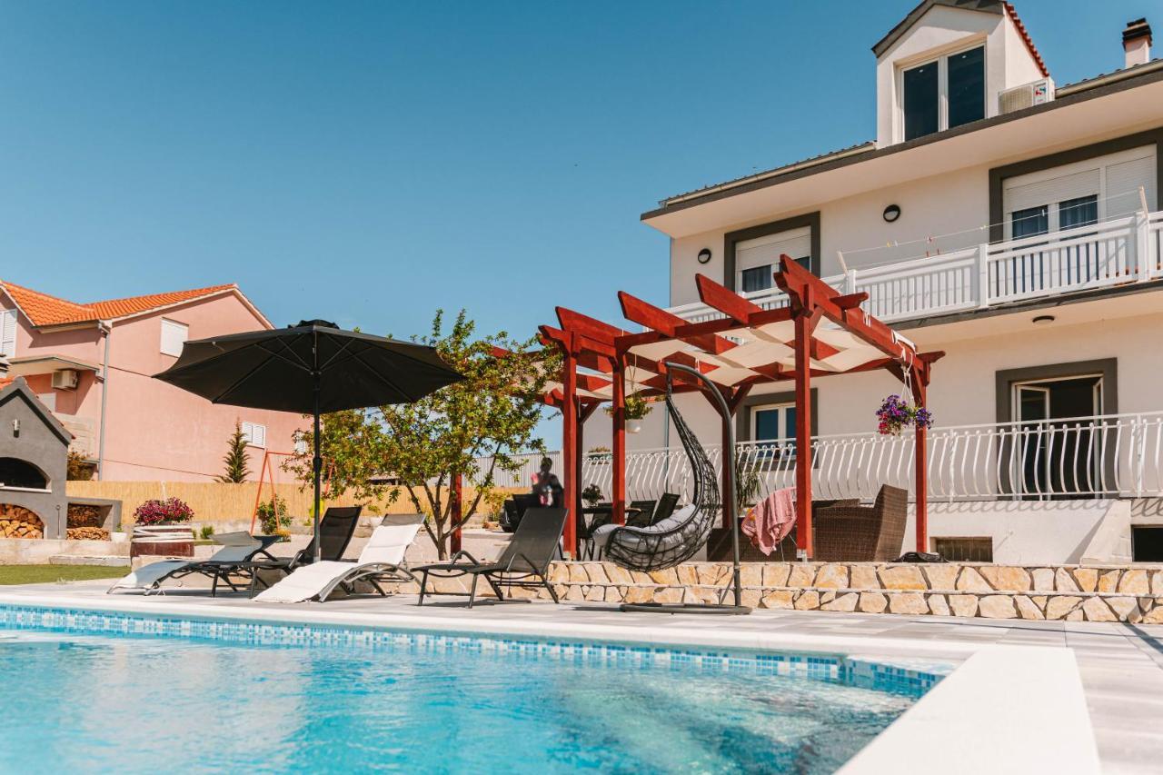 Guest House "The View" - With A Pool Donje Polje المظهر الخارجي الصورة