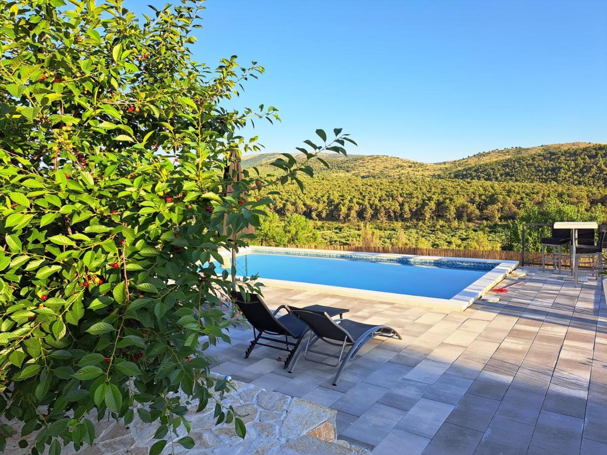 Guest House "The View" - With A Pool Donje Polje المظهر الخارجي الصورة